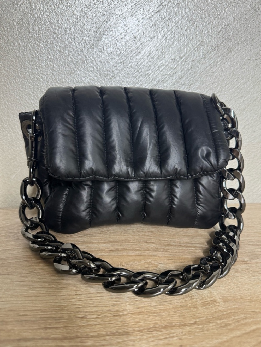 Think Royln Petite Bar Bag Shiny Black Quilted Puffer ThickChain Shoulder Handle